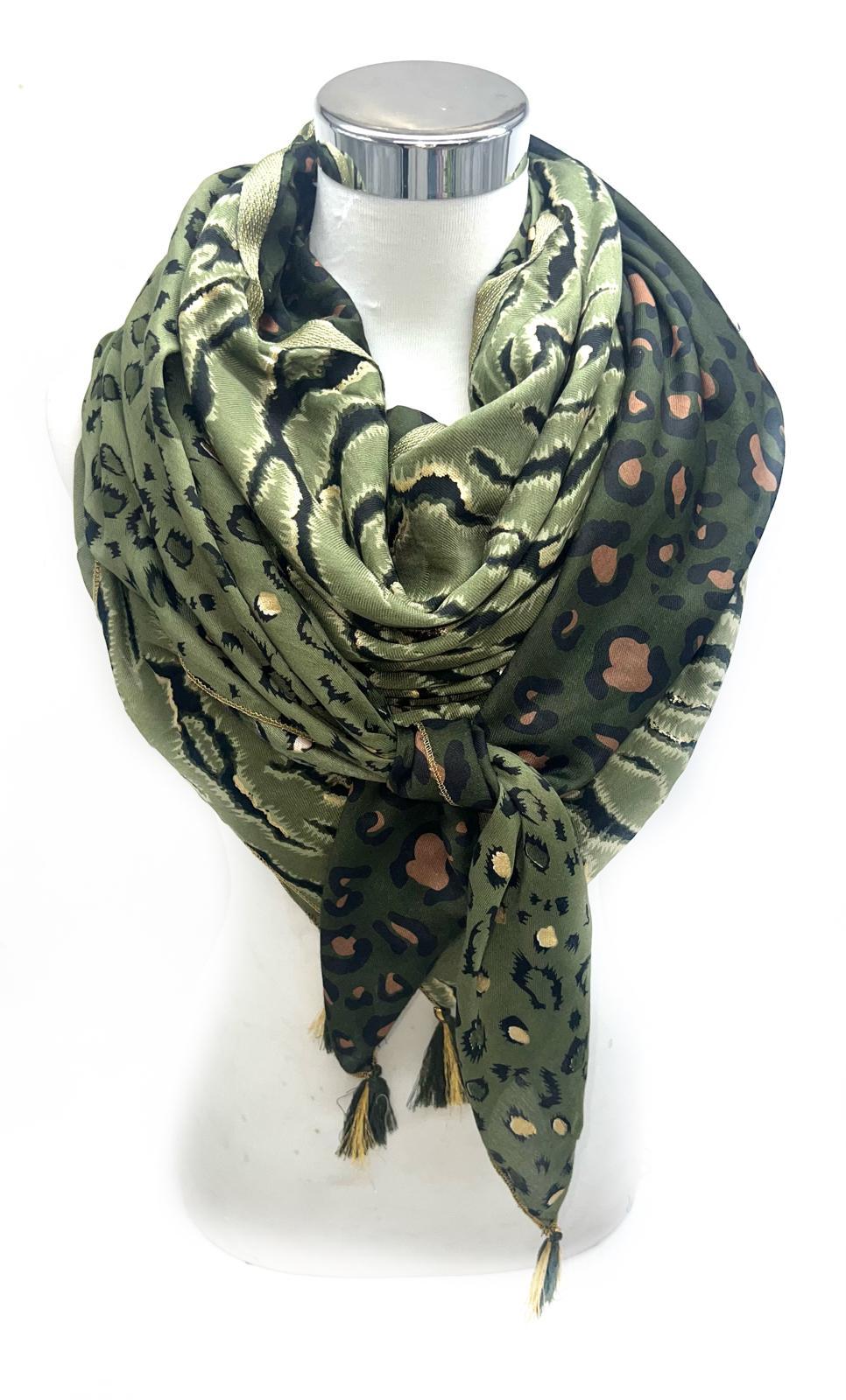 Foulard grand carré patchwork avec pompon