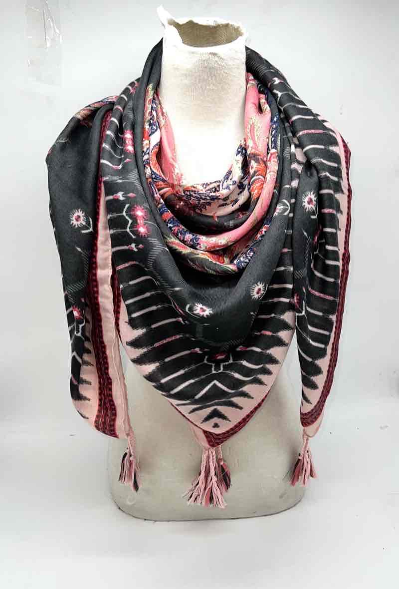 Foulard grand carré à pompon